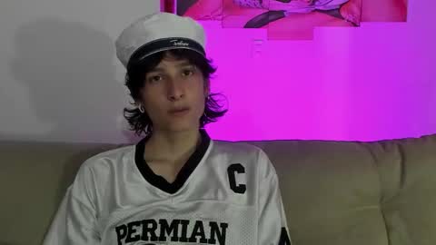 cirosky_elchicopolla online show from March 17, 2026, 3:33 am