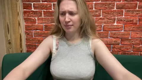 citrusblissss online show from October 9, 2025, 2:37 pm