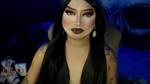 QUEEN CESS online show from November 9, 2025, 2:48 pm