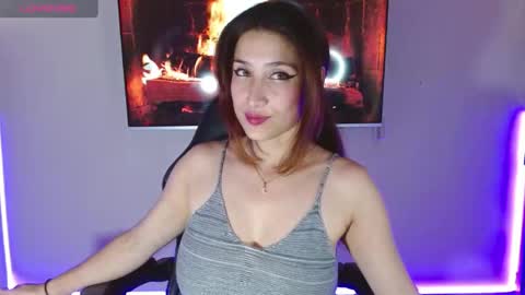  Ckatterine  online show from April 19, 2026, 7:49 pm