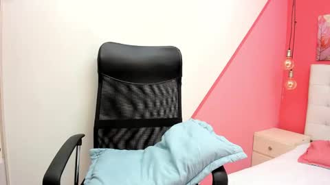 Snapshot of claire_aristizabal chatting on January 25, 2025, 4:02 am claire aristizabal online show from January 25, 2025, 4:02 am