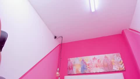 Snapshot of claire_aristizabal chatting on February 11, 2025, 6:51 am claire aristizabal online show from February 11, 2025, 6:51 am