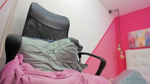 Snapshot of claire_aristizabal chatting on February 20, 2025, 7:12 am claire aristizabal online show from February 20, 2025, 7:12 am