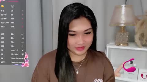CLAIRE online show from June 10, 2026, 5:39 am