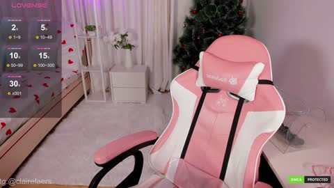 Snapshot of clairefaers chatting on December 26, 2024, 1:43 pm Claire Faers online show from December 26, 2024, 1:43 pm