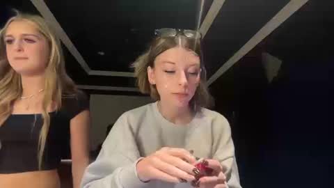 clairewalkerr online show from October 16, 2025, 12:44 am