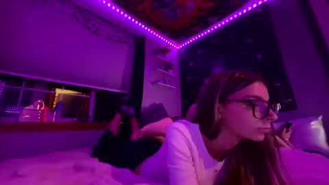 clairewalkerrr online show from October 21, 2025, 5:41 am