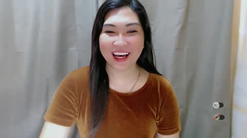 Snapshot of clairewntr_ chatting on December 14, 2024, 4:23 am CLAIRE online show from December 14, 2024, 4:23 am