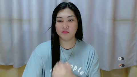 Snapshot of clairewntr_ chatting on December 22, 2024, 7:21 pm CLAIRE online show from December 22, 2024, 7:21 pm