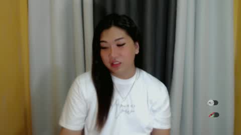 Snapshot of clairewntr_ chatting on January 7, 2025, 3:23 pm CLAIRE online show from January 7, 2025, 3:23 pm