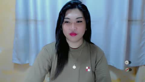 Snapshot of clairewntr_ chatting on January 13, 2025, 5:23 am CLAIRE online show from January 13, 2025, 5:23 am