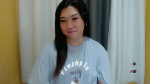 Snapshot of clairewntr_ chatting on January 14, 2025, 4:18 pm CLAIRE online show from January 14, 2025, 4:18 pm