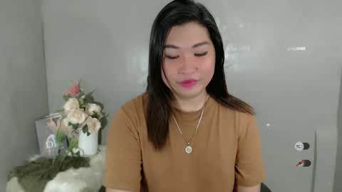 Snapshot of clairewntr_ chatting on February 1, 2025, 4:56 am CLAIRE online show from February 1, 2025, 4:56 am