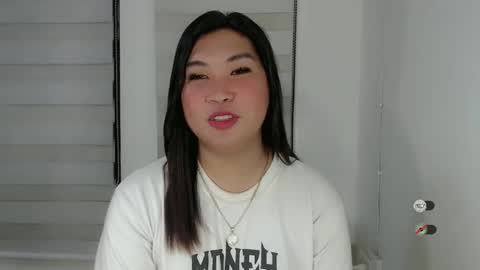 Snapshot of clairewntr_ chatting on February 13, 2025, 5:48 am CLAIRE online show from February 13, 2025, 5:48 am