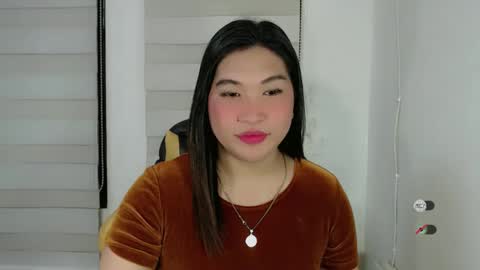 Snapshot of clairewntr_ chatting on March 1, 2025, 5:52 am CLAIRE online show from March 1, 2025, 5:52 am