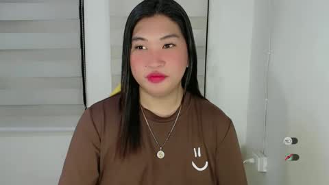 Snapshot of clairewntr_ chatting on March 11, 2025, 5:27 am CLAIRE online show from March 11, 2025, 5:27 am