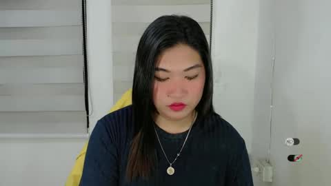 Snapshot of clairewntr_ chatting on March 12, 2025, 10:05 am CLAIRE online show from March 12, 2025, 10:05 am