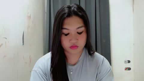 Snapshot of clairewntr_ chatting on September 9, 2025, 7:24 pm CLAIRE online show from September 9, 2025, 7:24 pm