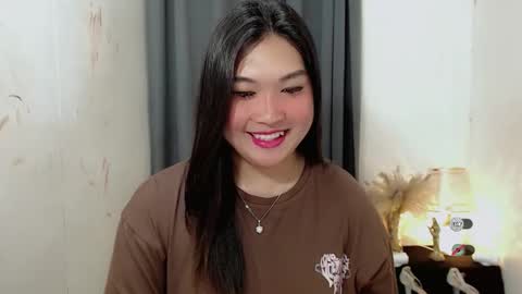 Snapshot of clairewntr_ chatting on September 17, 2025, 5:53 am CLAIRE online show from September 17, 2025, 5:53 am