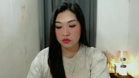 Snapshot of clairewntr_ chatting on October 15, 2025, 5:24 pm CLAIRE online show from October 15, 2025, 5:24 pm