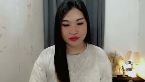 Snapshot of clairewntr_ chatting on October 17, 2025, 4:37 am CLAIRE online show from October 17, 2025, 4:37 am