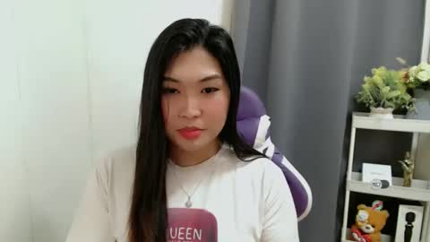 Snapshot of clairewntr_ chatting on October 28, 2025, 5:04 pm CLAIRE online show from October 28, 2025, 5:04 pm