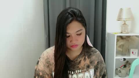 CLAIRE online show from February 25, 2026, 5:22 pm