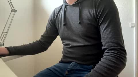 Snapshot of clamshive7 chatting on November 2, 2025, 1:35 pm clamshive7 online show from November 2, 2025, 1:35 pm