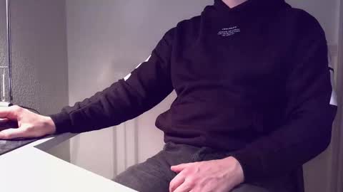 clamshive7 online show from April 16, 2026, 1:28 am