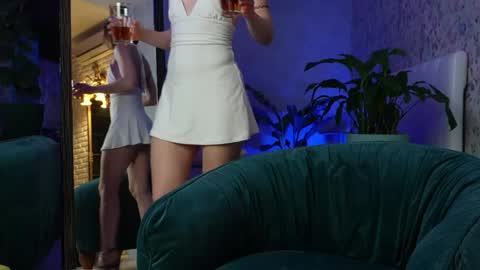 Snapshot of clara_bendover chatting on March 19, 2026, 7:18 pm Clara online show from March 19, 2026, 7:18 pm