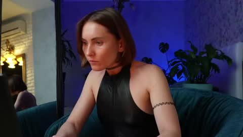 Snapshot of clara_bendover chatting on April 18, 2026, 5:06 pm Clara online show from April 18, 2026, 5:06 pm