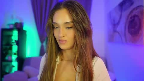 Snapshot of clara_smile chatting on October 23, 2025, 6:39 pm Clara smile online show from October 23, 2025, 6:39 pm