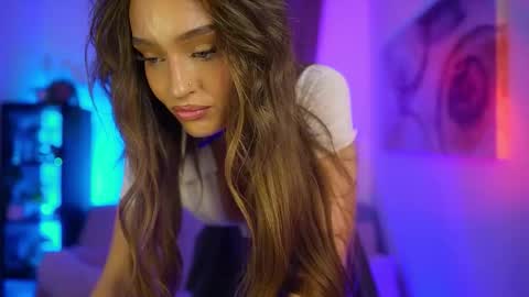 Snapshot of clara_smile chatting on November 3, 2025, 7:37 pm Clara smile online show from November 3, 2025, 7:37 pm