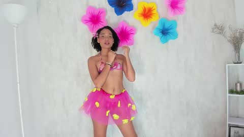 Snapshot of clara_tenssio chatting on January 20, 2025, 6:53 am Clara online show from January 20, 2025, 6:53 am