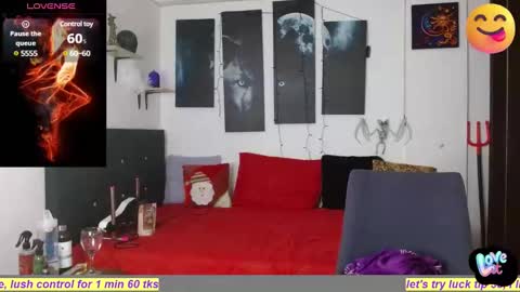 clara_xuee online show from December 17, 2024, 10:22 pm