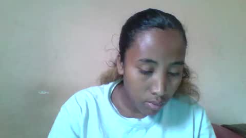 Clarah0123 online show from September 12, 2025, 8:14 am