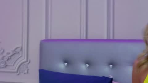 ClaraHazel online show from December 19, 2024, 11:18 am