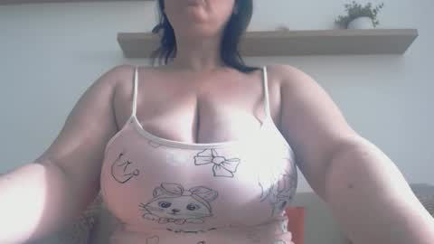 Snapshot of claralollipop chatting on April 15, 2026, 2:46 pm Clara online show from April 15, 2026, 2:46 pm