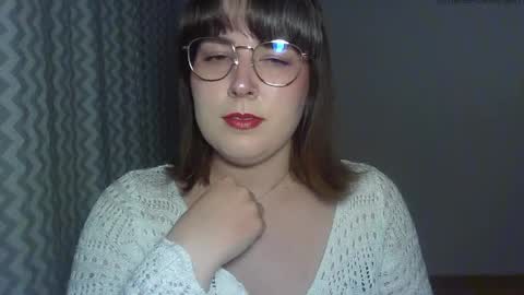 Clara online show from May 6, 2026, 6:35 pm