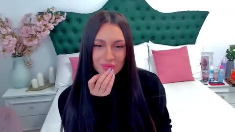 Snapshot of claraxjoy chatting on December 5, 2024, 6:21 am ClaraXJoy online show from December 5, 2024, 6:21 am