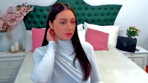 Snapshot of claraxjoy chatting on December 19, 2024, 6:34 am ClaraXJoy online show from December 19, 2024, 6:34 am