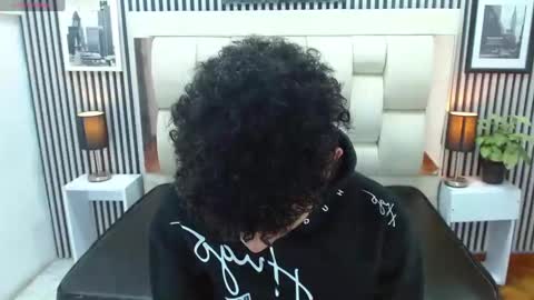 Clarense online show from November 3, 2025, 1:56 pm