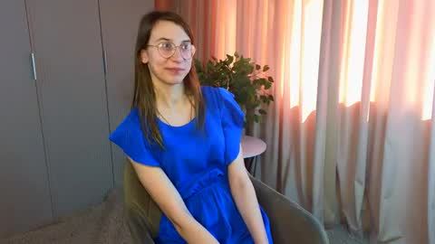Snapshot of clarindakluse chatting on May 24, 2026, 7:02 am Sara online show from May 24, 2026, 7:02 am