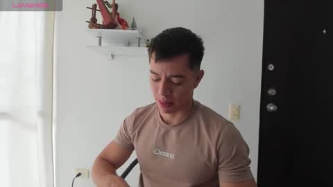 Snapshot of clark_bostom chatting on October 14, 2025, 3:46 pm clark online show from October 14, 2025, 3:46 pm