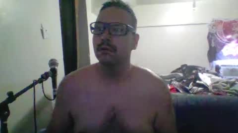 clark_kent1986 online show from April 19, 2026, 9:17 pm