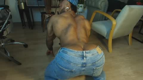 Snapshot of clark_strong chatting on April 21, 2026, 2:56 pm clark_strong online show from April 21, 2026, 2:56 pm