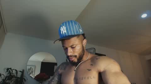 Snapshot of clark_strong chatting on April 29, 2026, 9:10 pm clark_strong online show from April 29, 2026, 9:10 pm