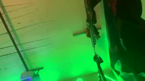 Snapshot of clarkshammer95 chatting on October 16, 2025, 1:56 pm clarkshammer95 online show from October 16, 2025, 1:56 pm