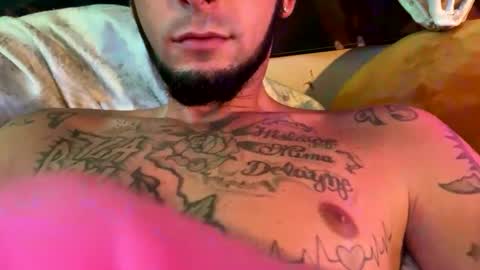 Snapshot of clarkshammer95 chatting on October 17, 2025, 3:53 am clarkshammer95 online show from October 17, 2025, 3:53 am