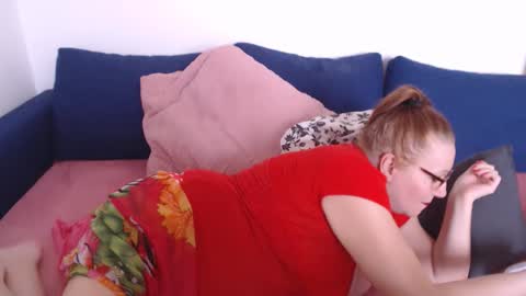 Lydya online show from February 14, 2026, 1:52 pm